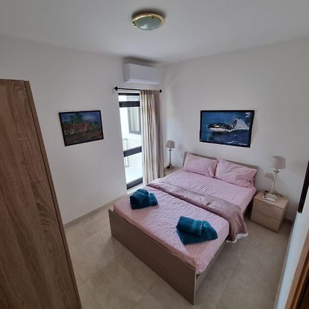 Modern Three Bedroom Apartment In Center Bugibba St. Paul's Bay Exterior foto